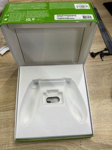 Б/у Геймпад Microsoft xbox series x s wireless controller 01-200809558