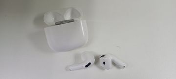 Б/в Навушники Apple airpods 4 01-200819048