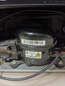 Б/в Холодильник з морозильною камерою Ardesto dfm-90w 01-200844659