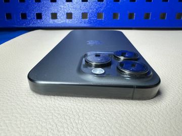 Б/у Мобильный телефон Apple iphone 15 pro 512gb 01-200854894