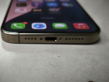 Б/у Мобильный телефон Apple iphone 15 pro max 256gb 01-200861440