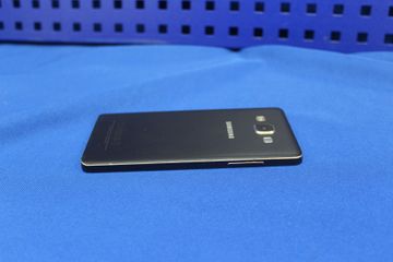 Б/в Мобільний телефон Samsung a500h galaxy a5 16gb 01-200871998