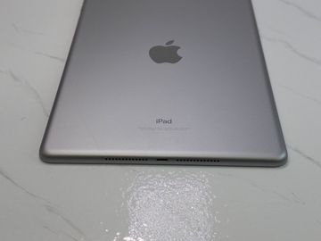 Б/в Планшет Apple ipad 6 wifi 32gb 01-200885177