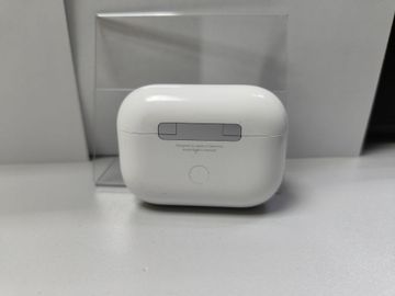 Б/в Навушники Apple airpods pro 2nd generation with magsafe charging case usb-c 01-200882208