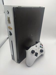 Б/у Игровая приставка Microsoft xbox one s 1tb 01-200907197
