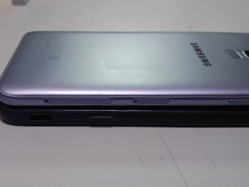 Б/в Мобільний телефон Samsung galaxy j6 2018 2/32gb 01-200909480