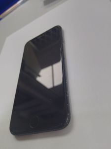 Б/в Мобільний телефон Apple iphone 7 32gb 01-200915538