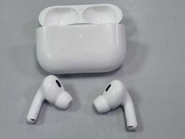 Б/в Навушники Apple airpods pro 2nd generation with magsafe charging case usb-c 01-200918873