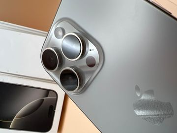 Б/в Мобільний телефон Apple iphone 16 pro 256gb 01-200873059