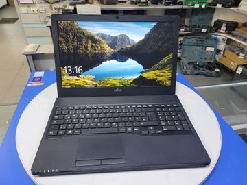 Б/в Ноутбук Fujitsu 15/core i5 7200u ddr3/4gb ddr3/ssd 120 gb/*інтегрована 01-200927214