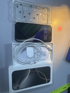Б/в Мобільний телефон Apple iphone 16 pro 128gb 01-200941281