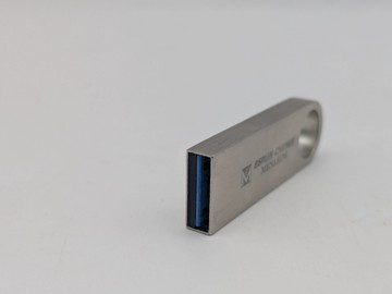 Б/в Флешка Berlin-Chemie usb 3.0 32gb 01-201002066
