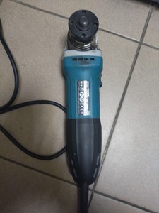 Б/в Кутова шліфмашина Makita ga5030r 01-201096984