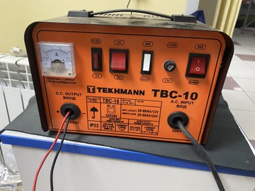 Б/в Автомобільний зарядний пристрій Tekhmann tbc-10 01-201098276