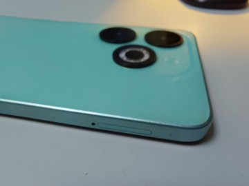 Б/в Мобільний телефон Infinix smart 8 x6525 4/64gb 01-201108489