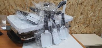 16-000211104: Gourmetmaxx raclette and fondue set