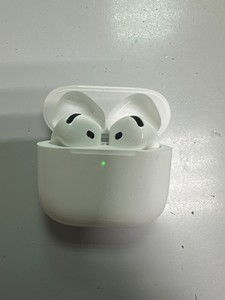 Б/в Навушники Apple airpods 4 with active noise cancellation 01-201164568