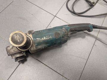 01-200609508: Makita ga9020