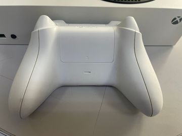 01-200626937: Microsoft xbox series s 512gb