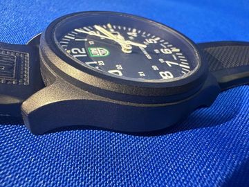 01-200744677: Luminox 2400-1gbq