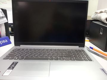 Б/в Ноутбук Lenovo 15/ryzen 3 7320u ddr5/16gb ddr5/ssd 480 gb/radeon 520 2gb 01-200811351