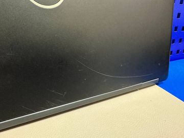 Б/в Ноутбук Dell 15/core i5 8400h ddr4/16gb ddr4/hdd *відсутній/ssd 240 gb/*інтегрована 01-200830270