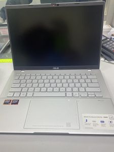 Б/в Ноутбук Asus amd ryzen 5 220w/radeon 740m /14 дюймов/16 гб 01-200859271