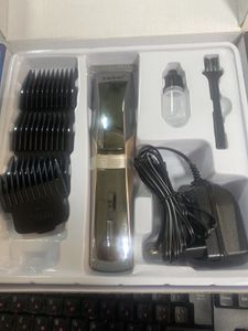 Б/у Триммер электрический Kemei km-5018 01-200860040