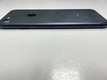 Б/в Мобільний телефон Apple iphone 7 32gb 01-200963042