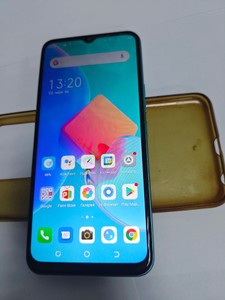 Б/у Мобільний телефон Tecno spark 8c kg5k 4/128gb 01-200976620