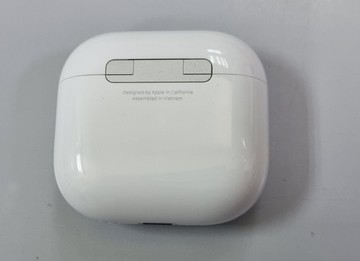 Б/в Навушники Apple airpods 4 with active noise cancellation 01-201035438
