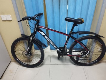 Cross tracker 24