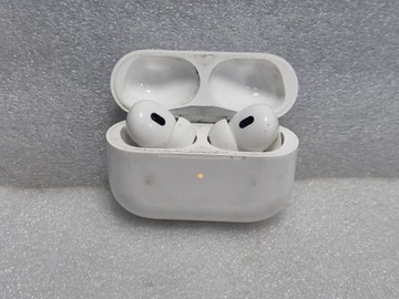 Б/в Навушники Apple airpods pro 2nd generation with magsafe charging case usb-c 01-201041733