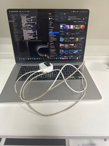 Б/у Ноутбук Apple macbook a3114/15.3/m3/8 gb/256 gb/10 core gpu retina 01-201096135
