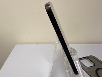 Б/в Мобільний телефон Apple iphone 16 pro max 1tb 01-201158298
