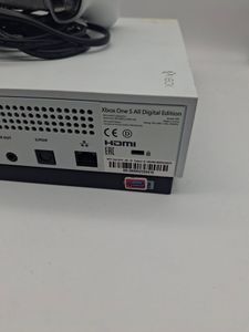 01-200587130: Microsoft xbox one s 1tb