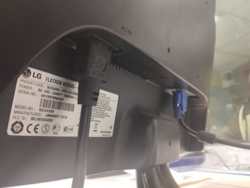 01-200762836: Lg w2343