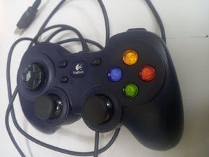 01-200777368: Logitech gamepad f310