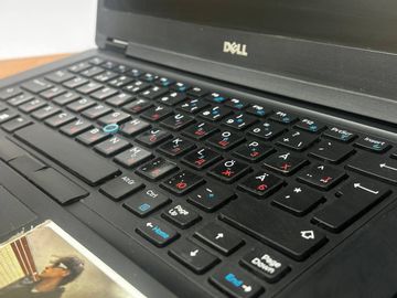 01-200610563: Dell 14/core i5 6300u ddr3/8gb ddr4/hdd *відсутній/ssd 128 gb/*інтегрована