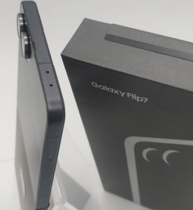 01-200795967: Samsung galaxy flip7 12/256gb