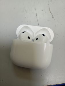 Б/в Навушники Apple airpods 4 with active noise cancellation 01-200802739