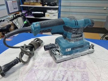 Б/в Шліфмашина вібро Makita bo3710 01-200821207