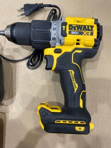 Б/у Шуруповерт Dewalt dcd805 + 1акб 2ah + зп 01-200832811