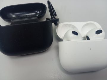 Б/в Навушники Apple airpods 3rd generation 01-200836163