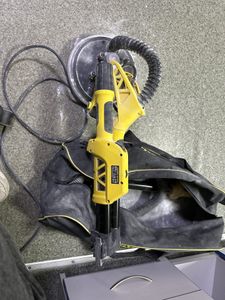 Б/в Шліфувальна машина Stanley sfmee500s 01-200850914