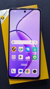 Б/в Мобільний телефон Realme 12 5g 8/256gb 01-200875808