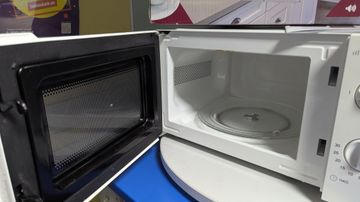 Б/в Мікрохвильова піч Grunhelm 20mx701-w 01-200875026