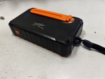 Б/у Повербанк Mibrand extrem 12000mah solar and dynamo rechargable 01-200885998