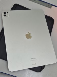 Б/в Планшет Apple ipad pro 13 2024 wi-fi 256gb 01-200896327