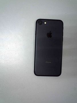 Б/в Мобільний телефон Apple iphone 7 32gb 01-200902919